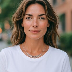 Crystal silver tone princess necklace w/fold over clip clasp 💎💎💎💎